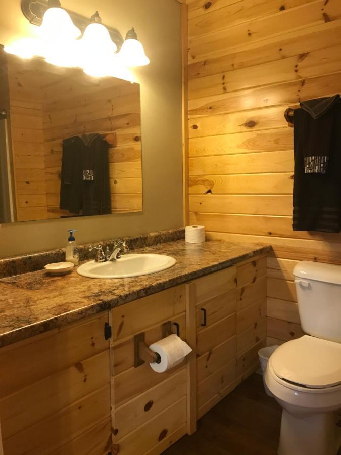 Muskie Bay Resort Nestor Falls Esterno foto