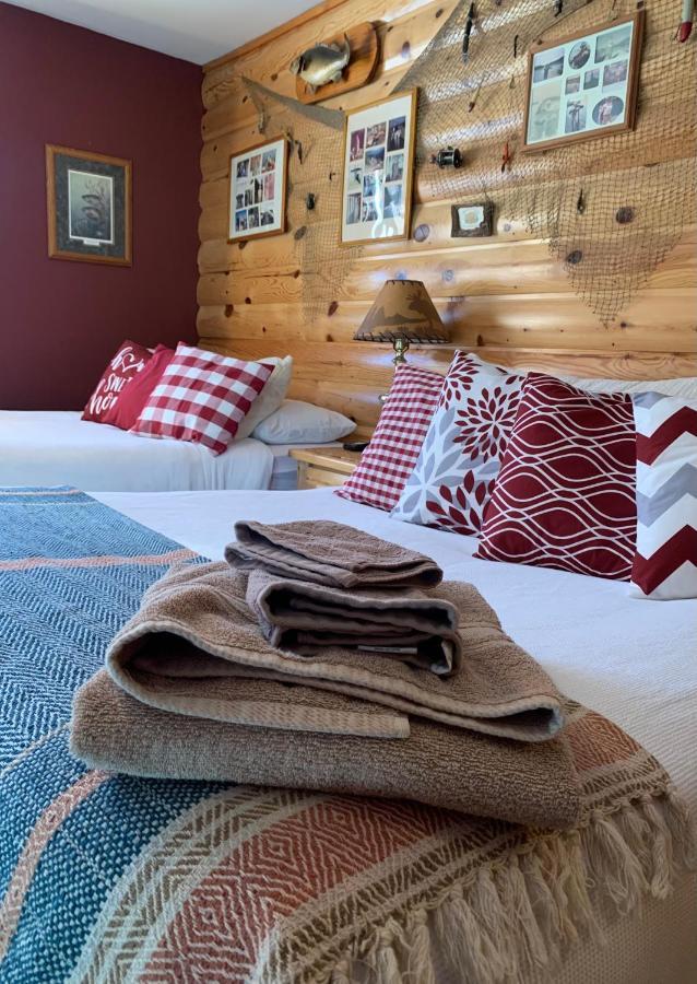 Muskie Bay Resort Nestor Falls Esterno foto