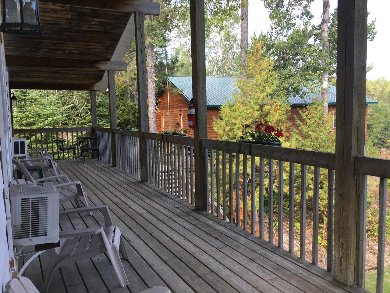 Muskie Bay Resort Nestor Falls Esterno foto